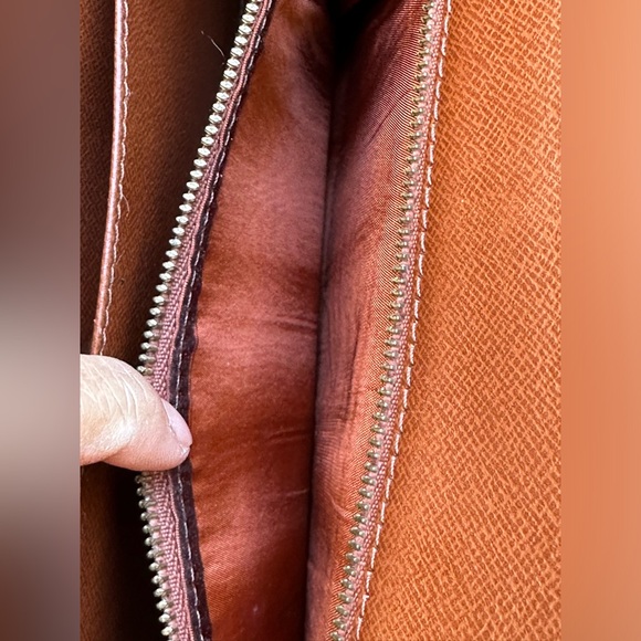 LOUIS VUITTON DAMME POCHETTE GM 🌟AUTHENTIC 🌟 - Picture 14 of 16
